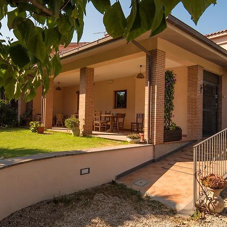 B&B Corte Degli Struzzi Pescia Romana Zewnętrze zdjęcie